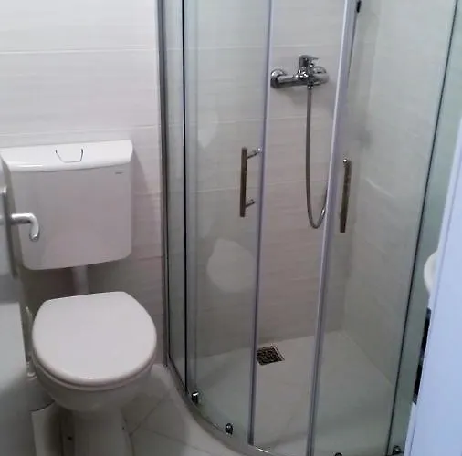 Iva 招待所 赫瓦尔