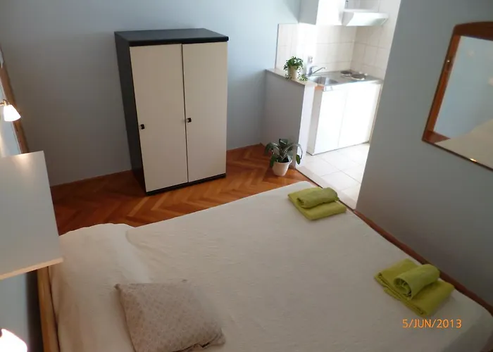 Iva Πανσιόν 3*